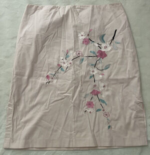 Ann Taylor Petites Pink Embroidered Pencil Skirt Womens 4P Floral Zip Back